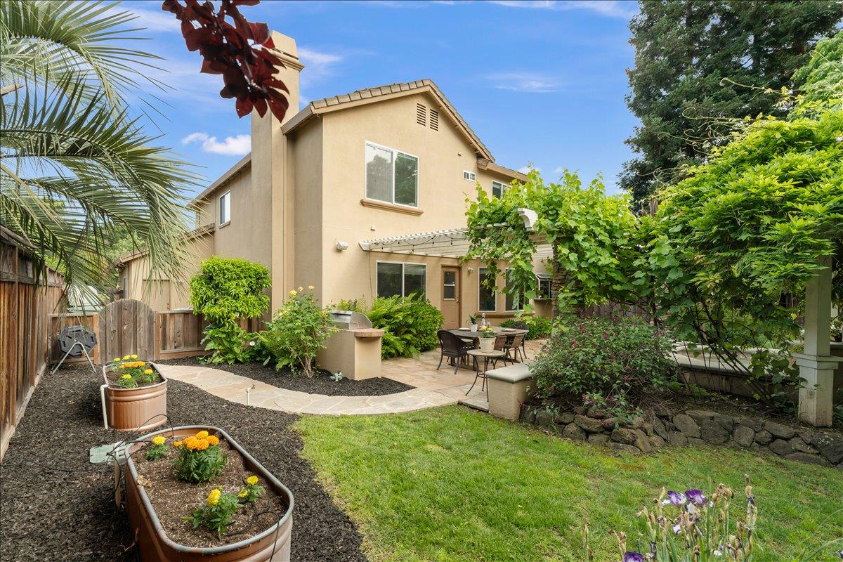 Property photo 38