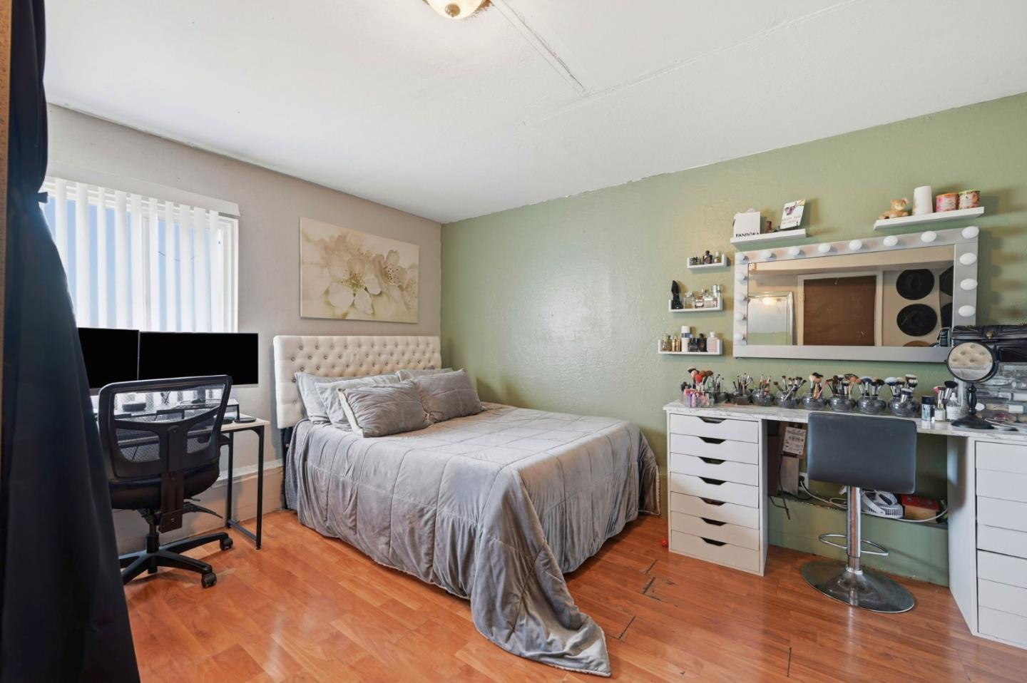 Property photo 24