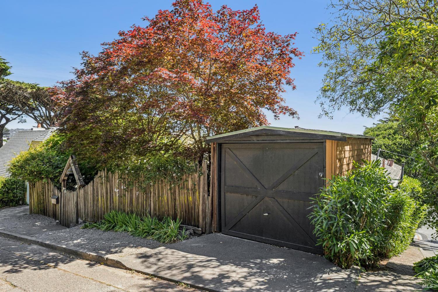 Property photo 44