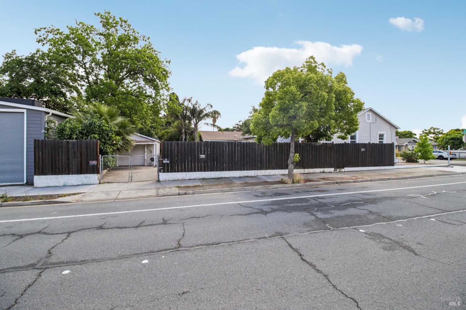 Property photo 35