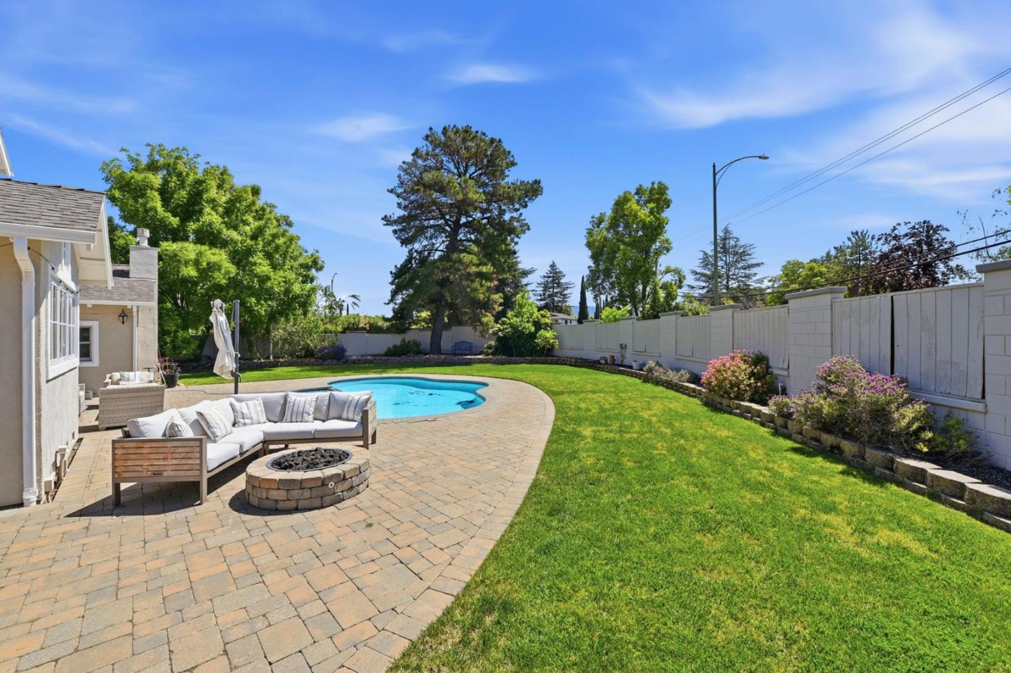 Property photo 44