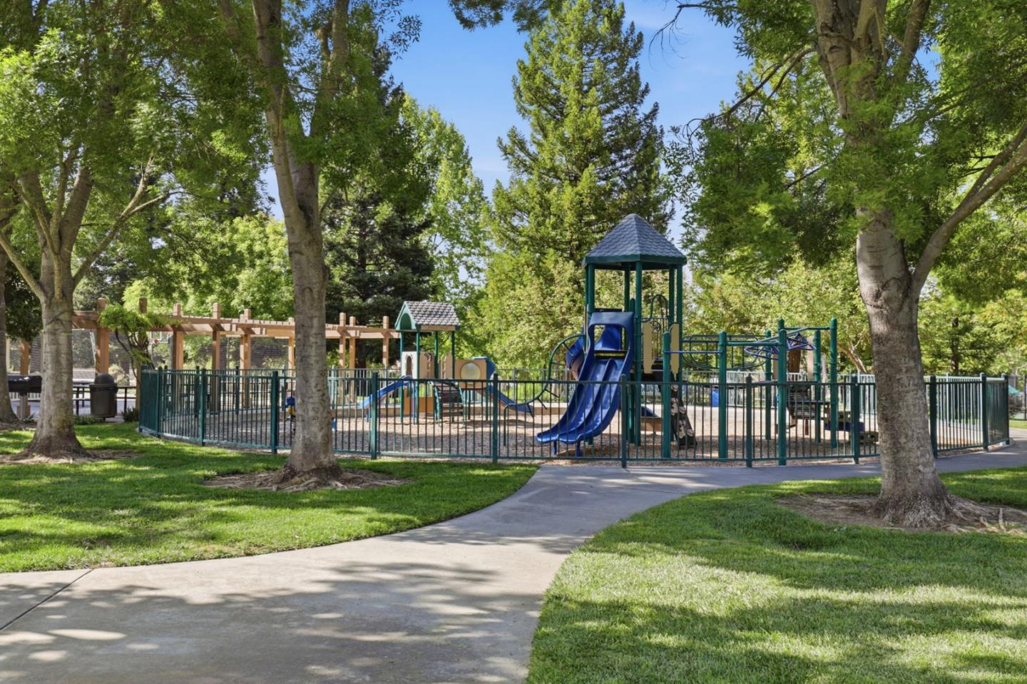 Property photo 43