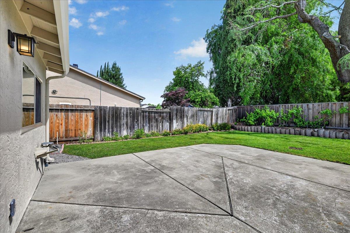 Property photo 44