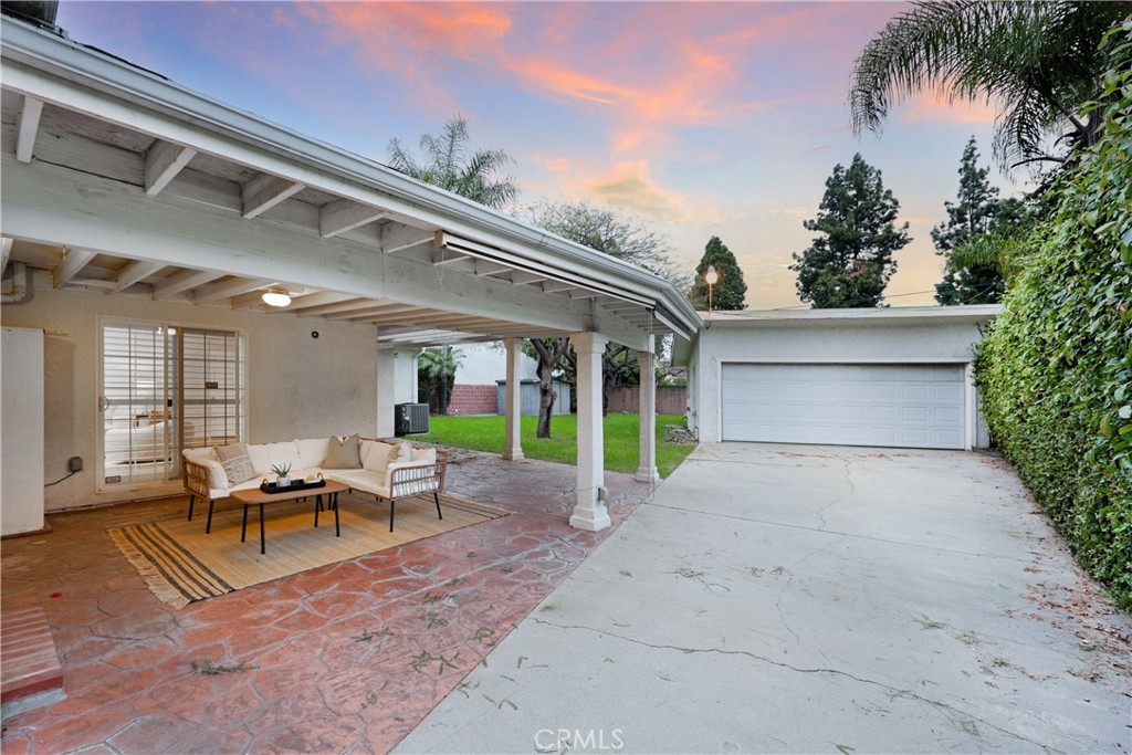 Property photo 43