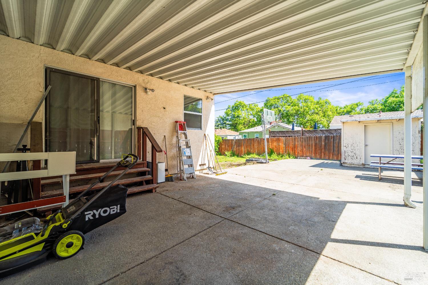 Property photo 43