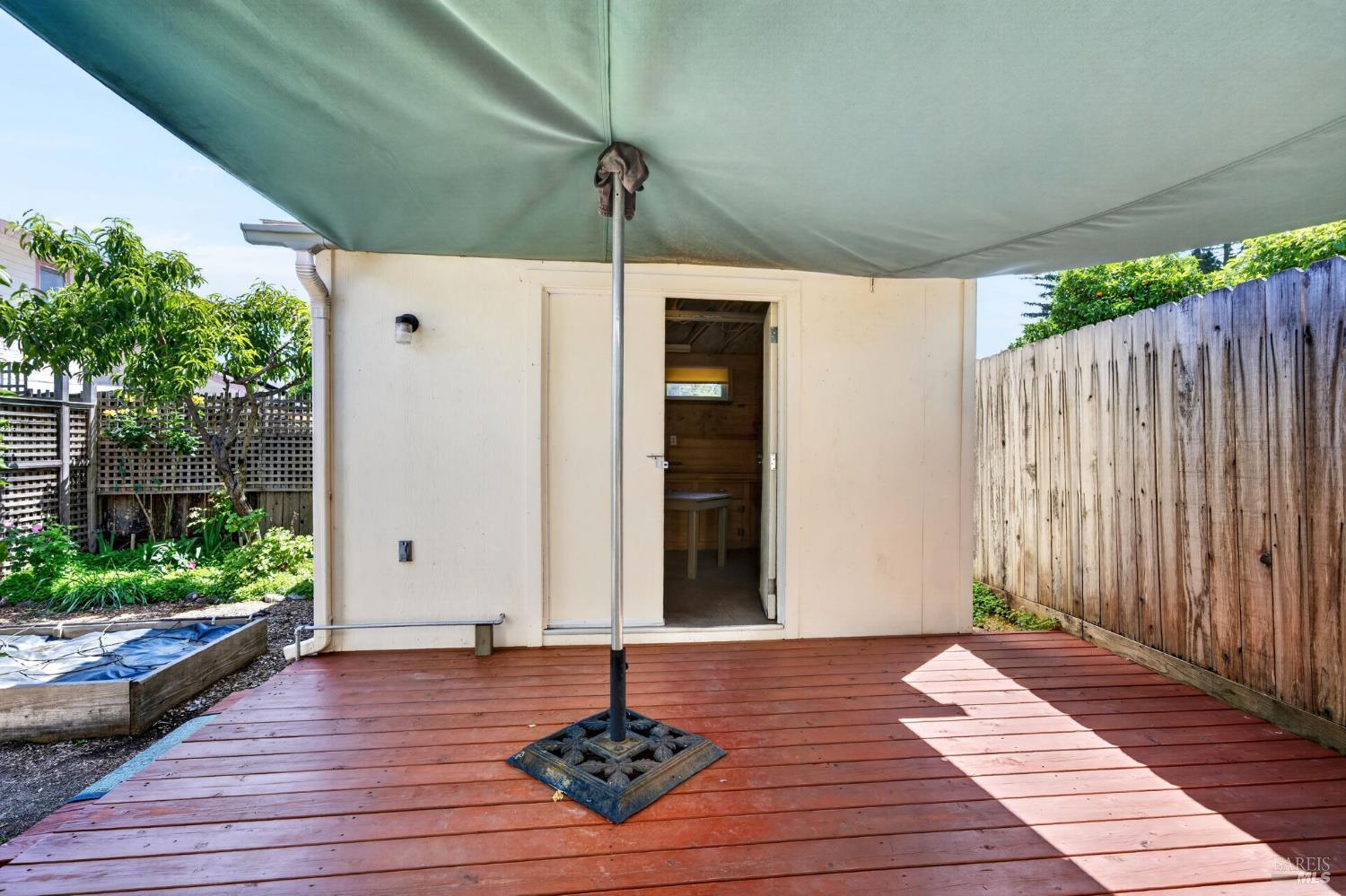 Property photo 33