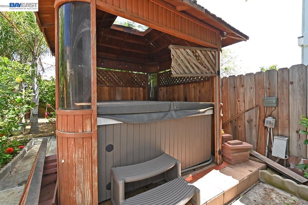 Property photo 33