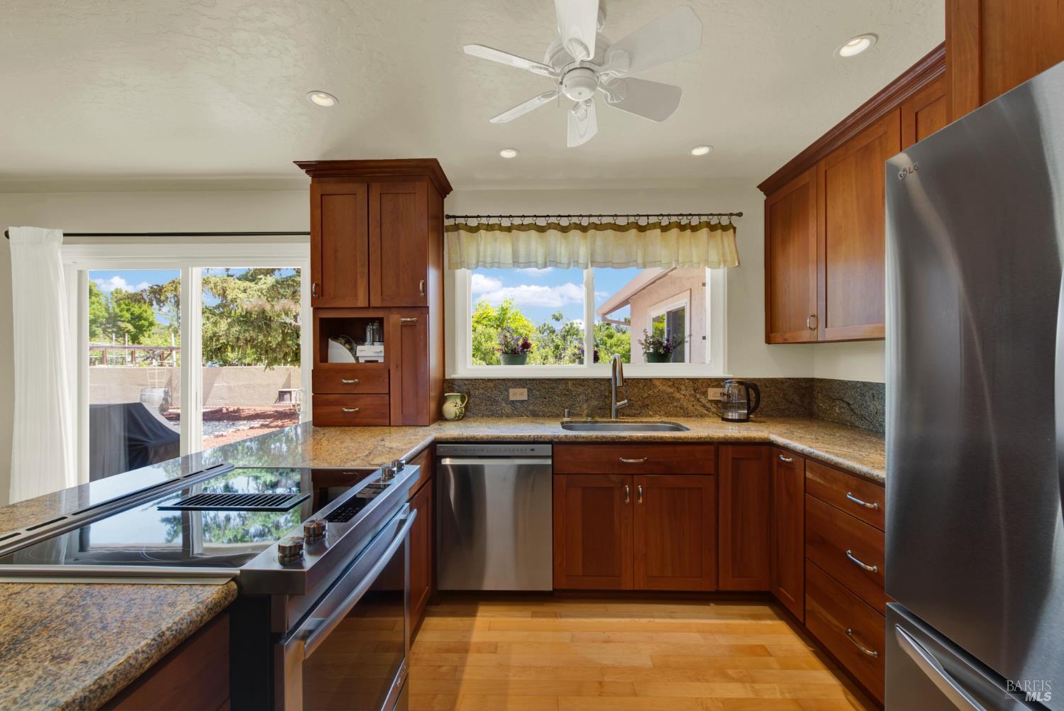 Property photo 25