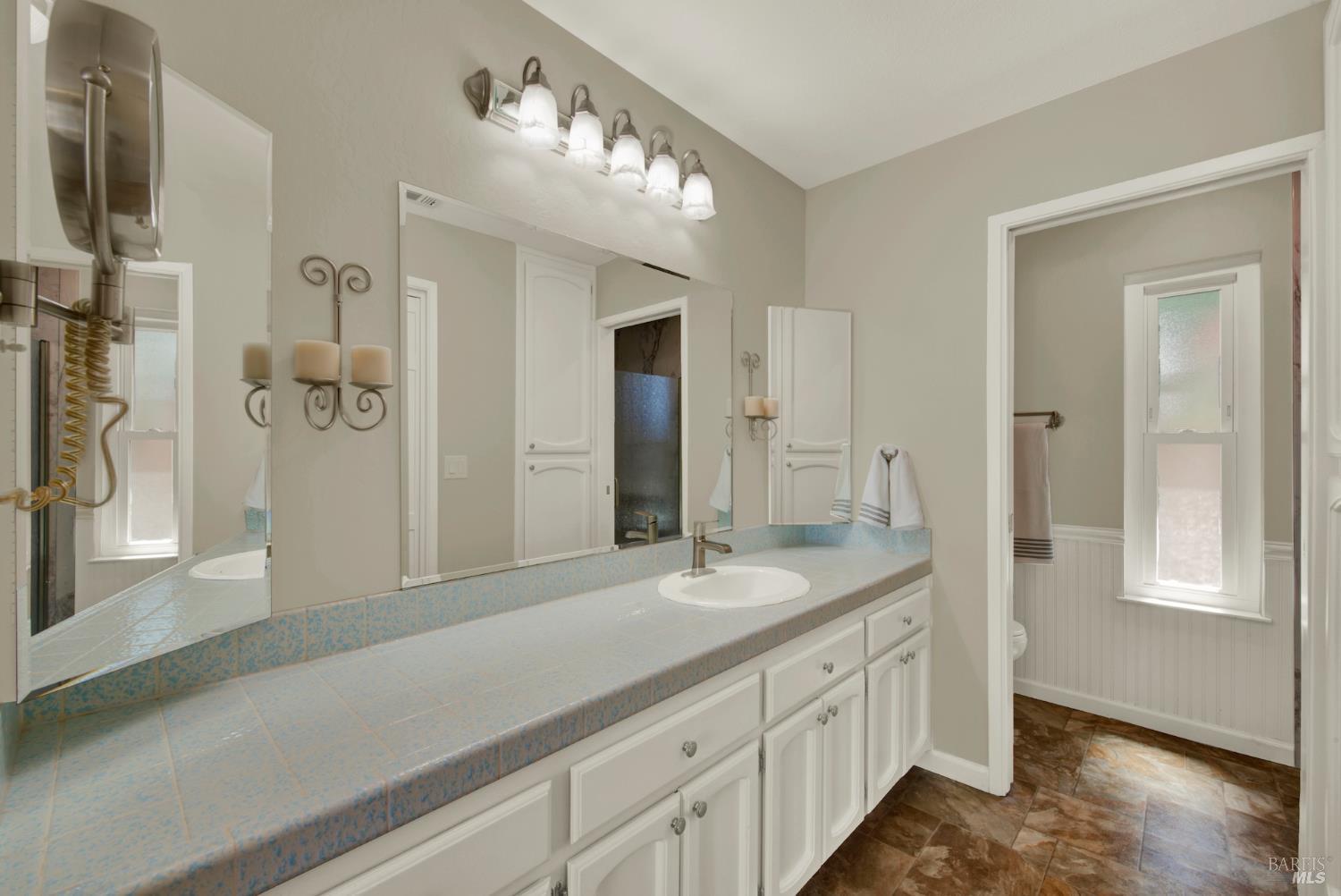Property photo 46