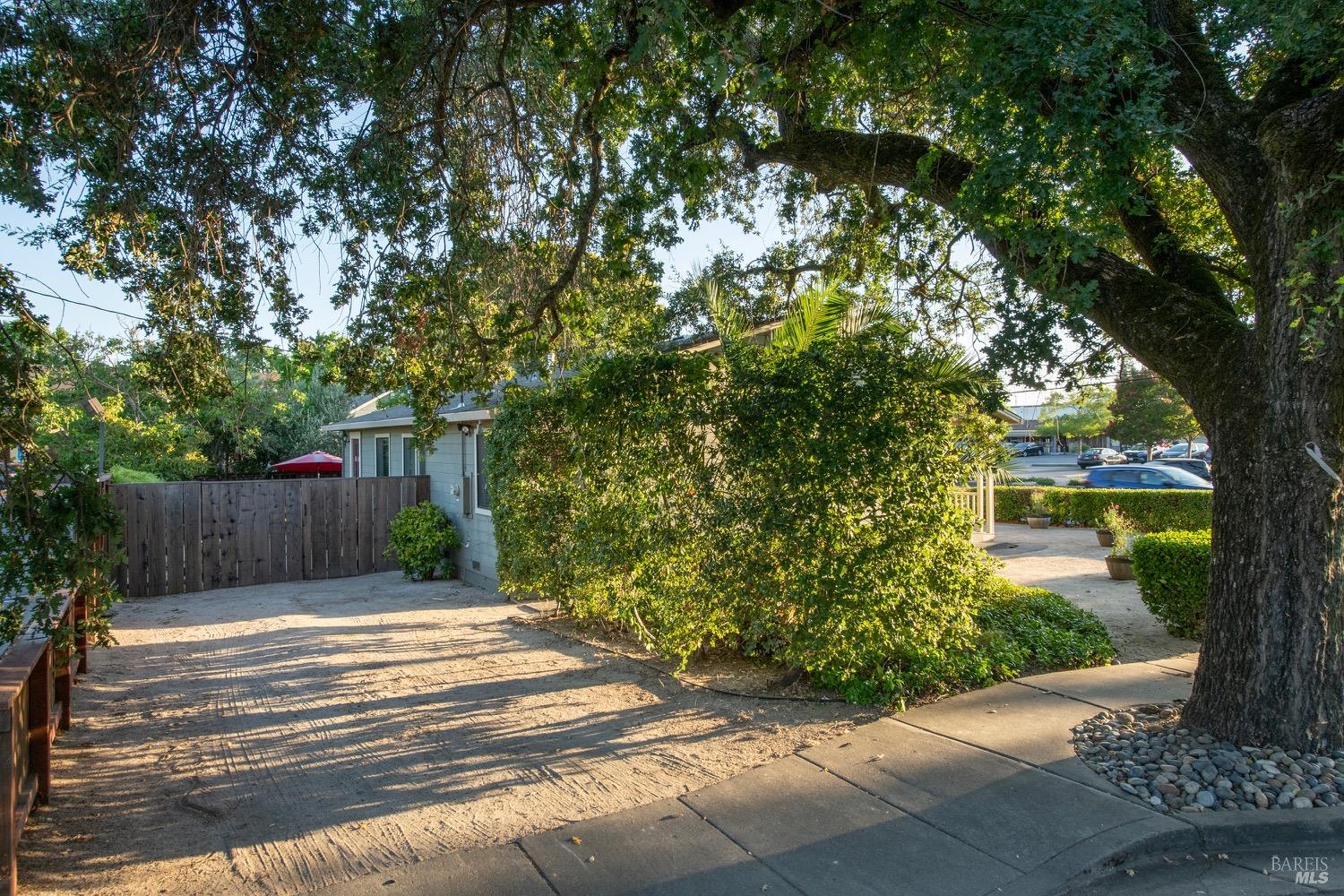 Property photo 32