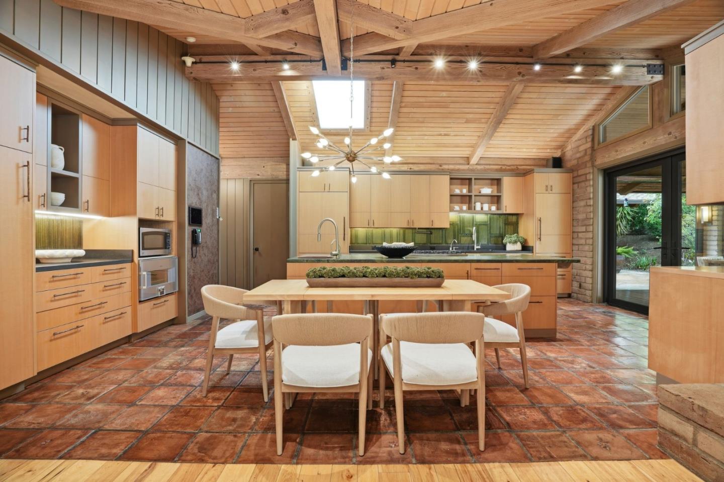 Property photo 32