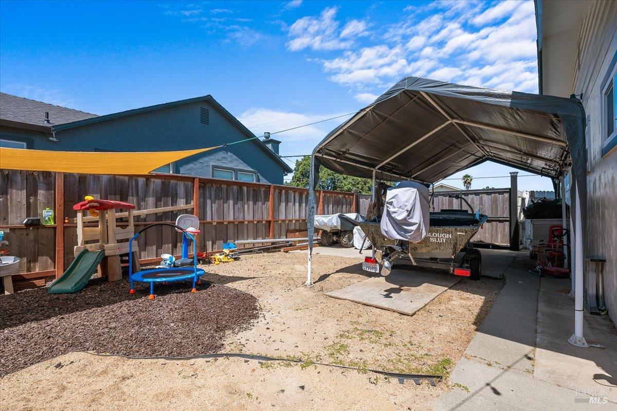 Property photo 44
