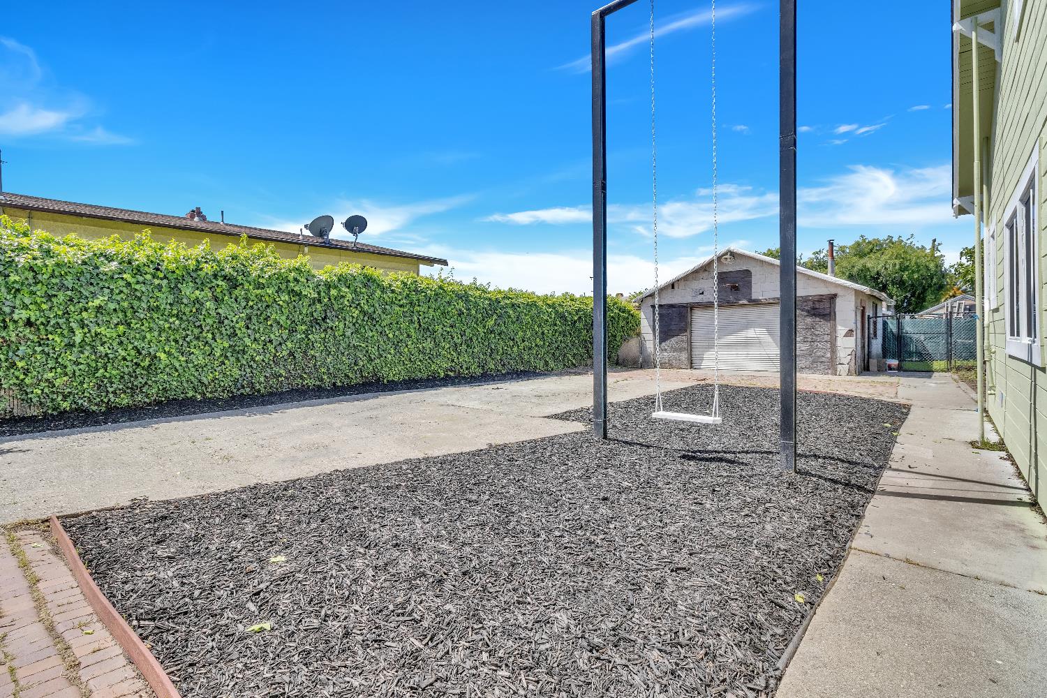 Property photo 37