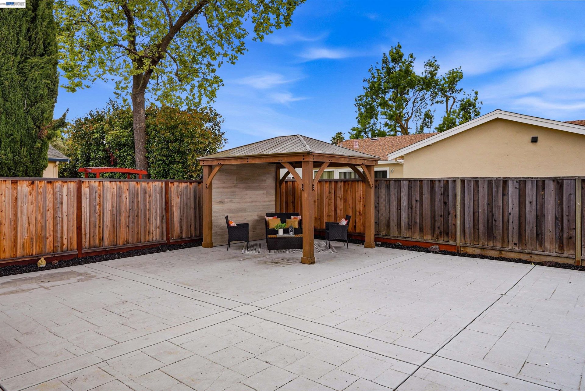 Property photo 35