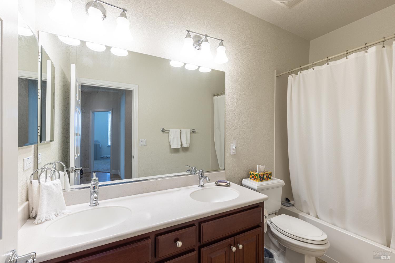 Property photo 44