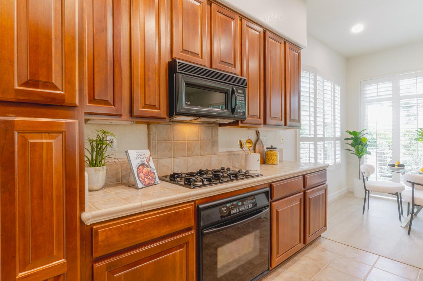 Property photo 38