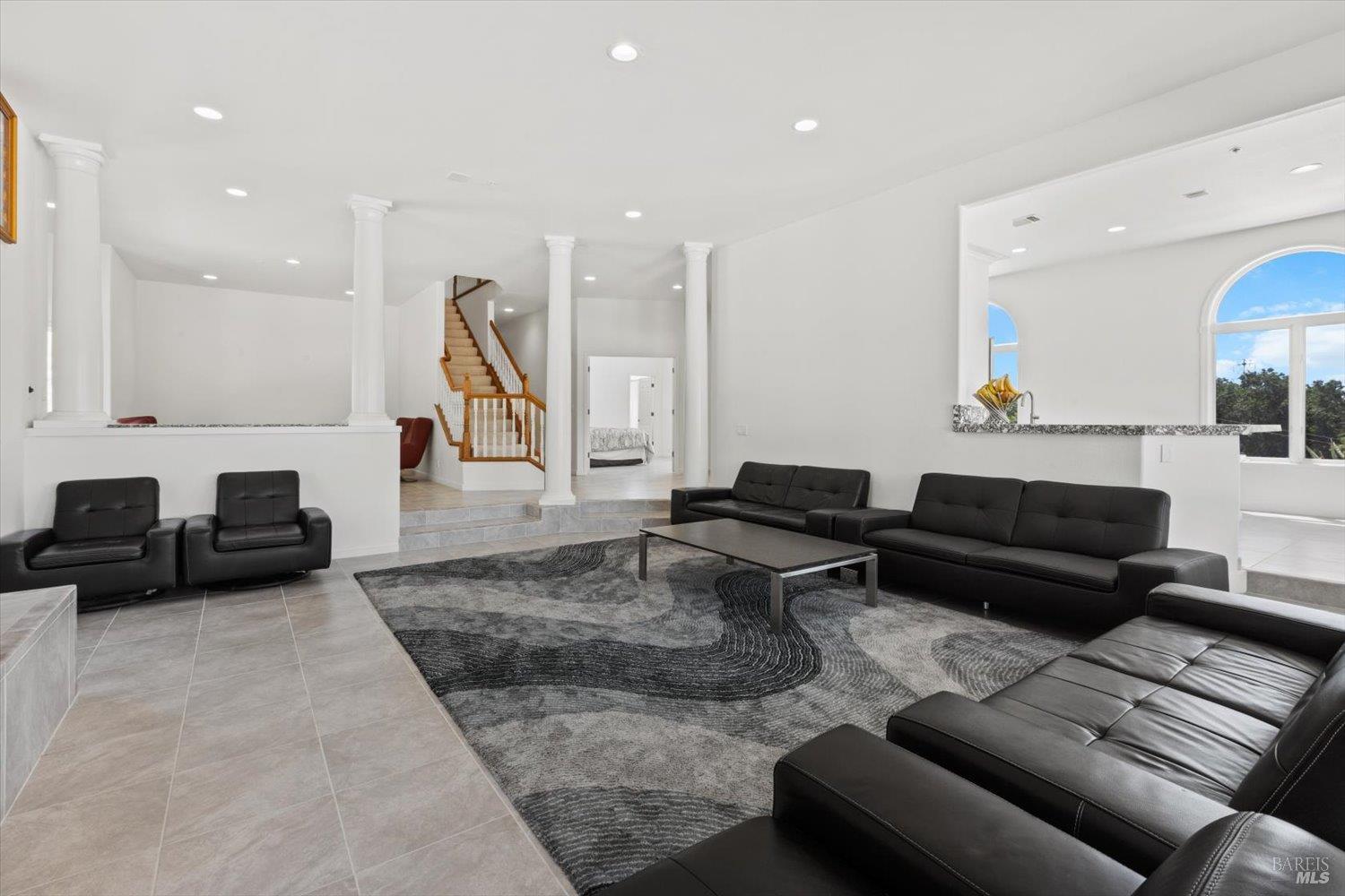 Property photo 33