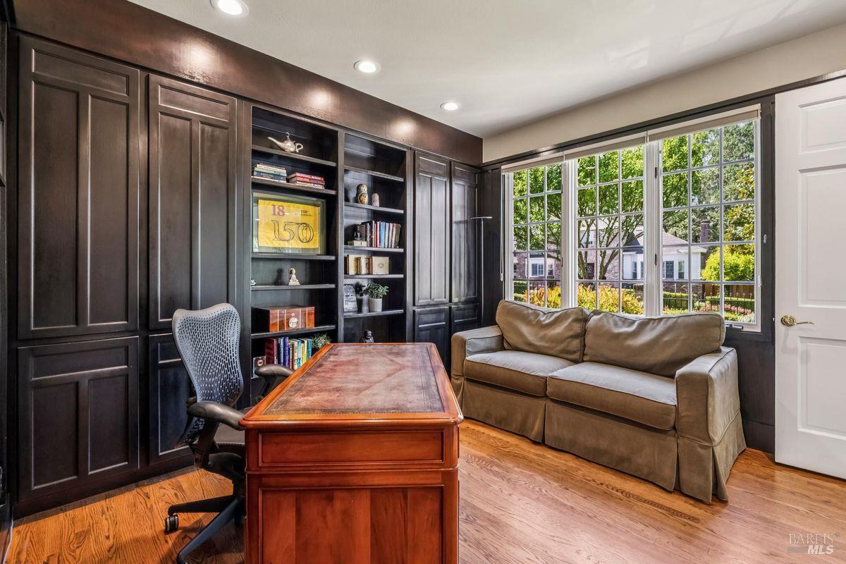 Property photo 37