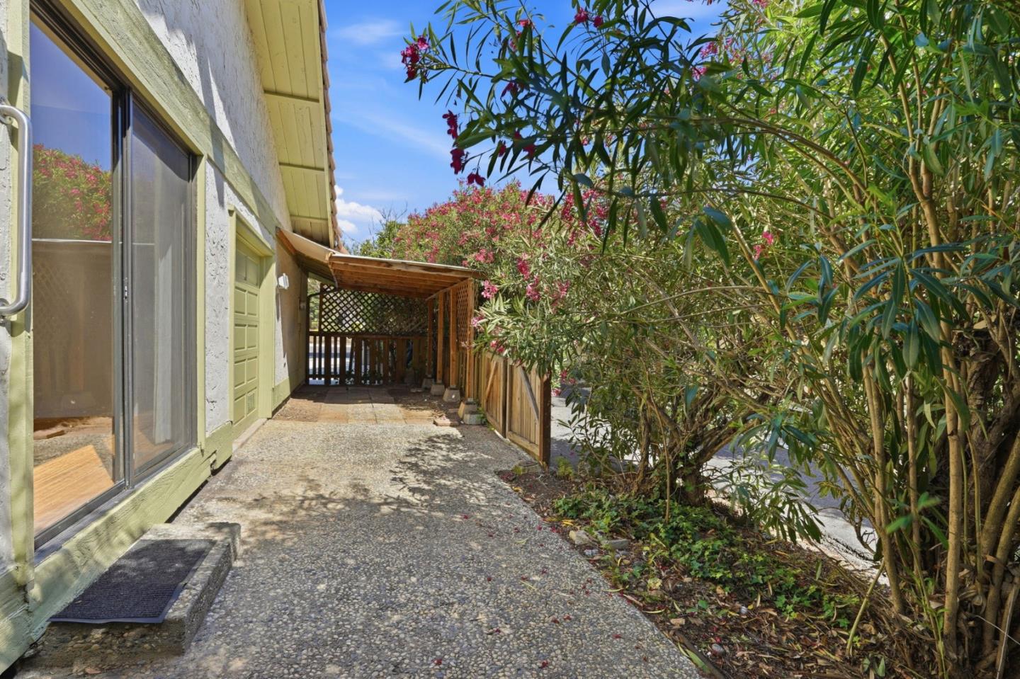 Property photo 38