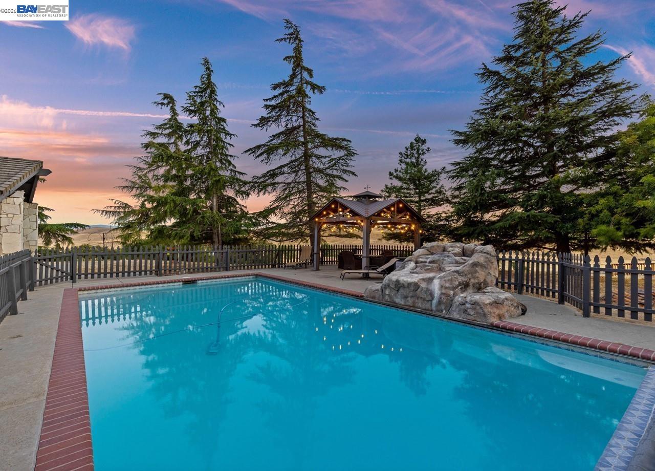 Property photo 40