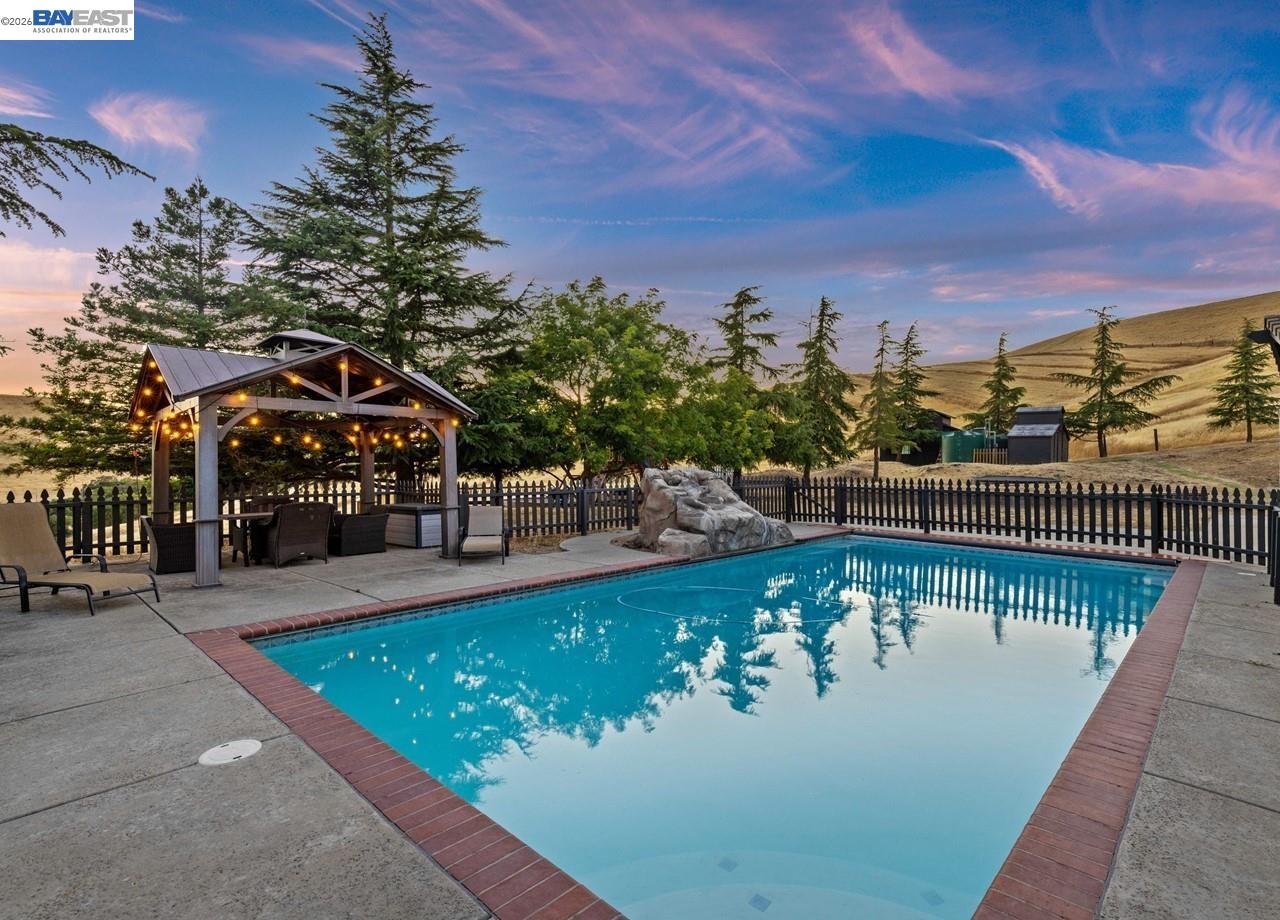 Property photo 43
