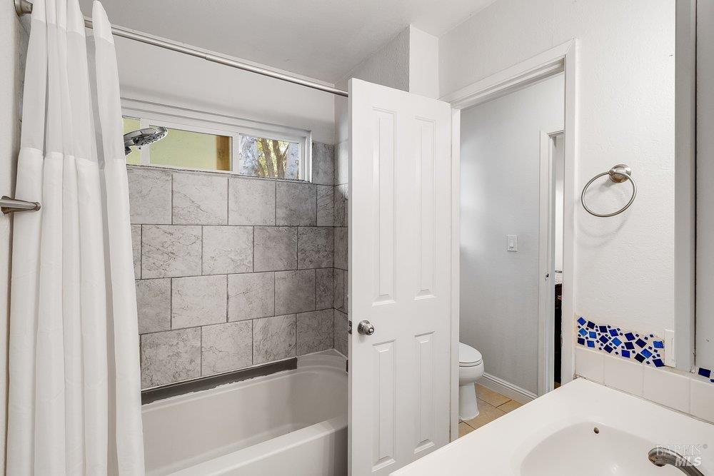Property photo 38
