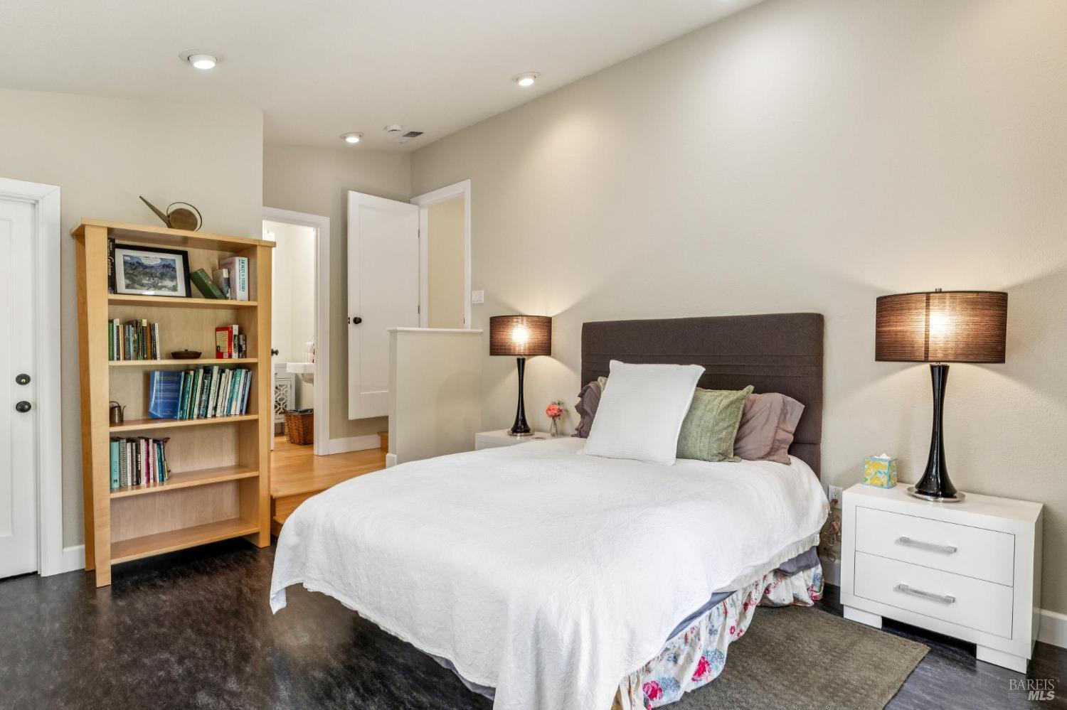 Property photo 35