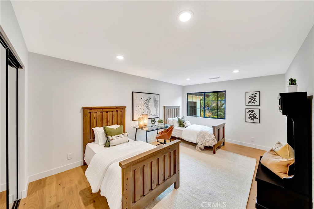 Property photo 50