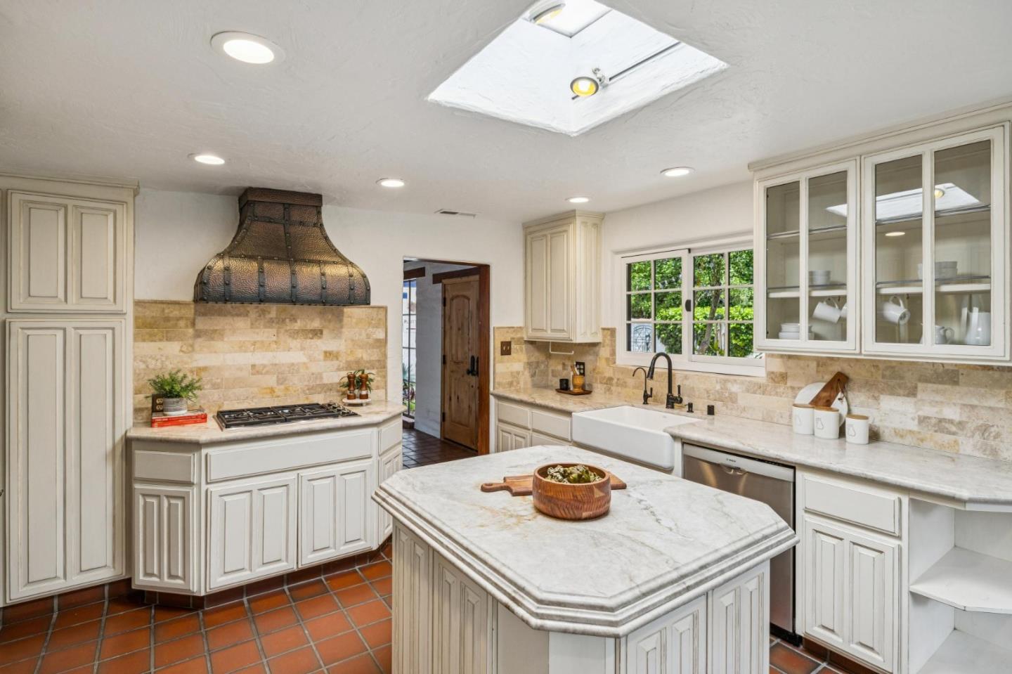 Property photo 38