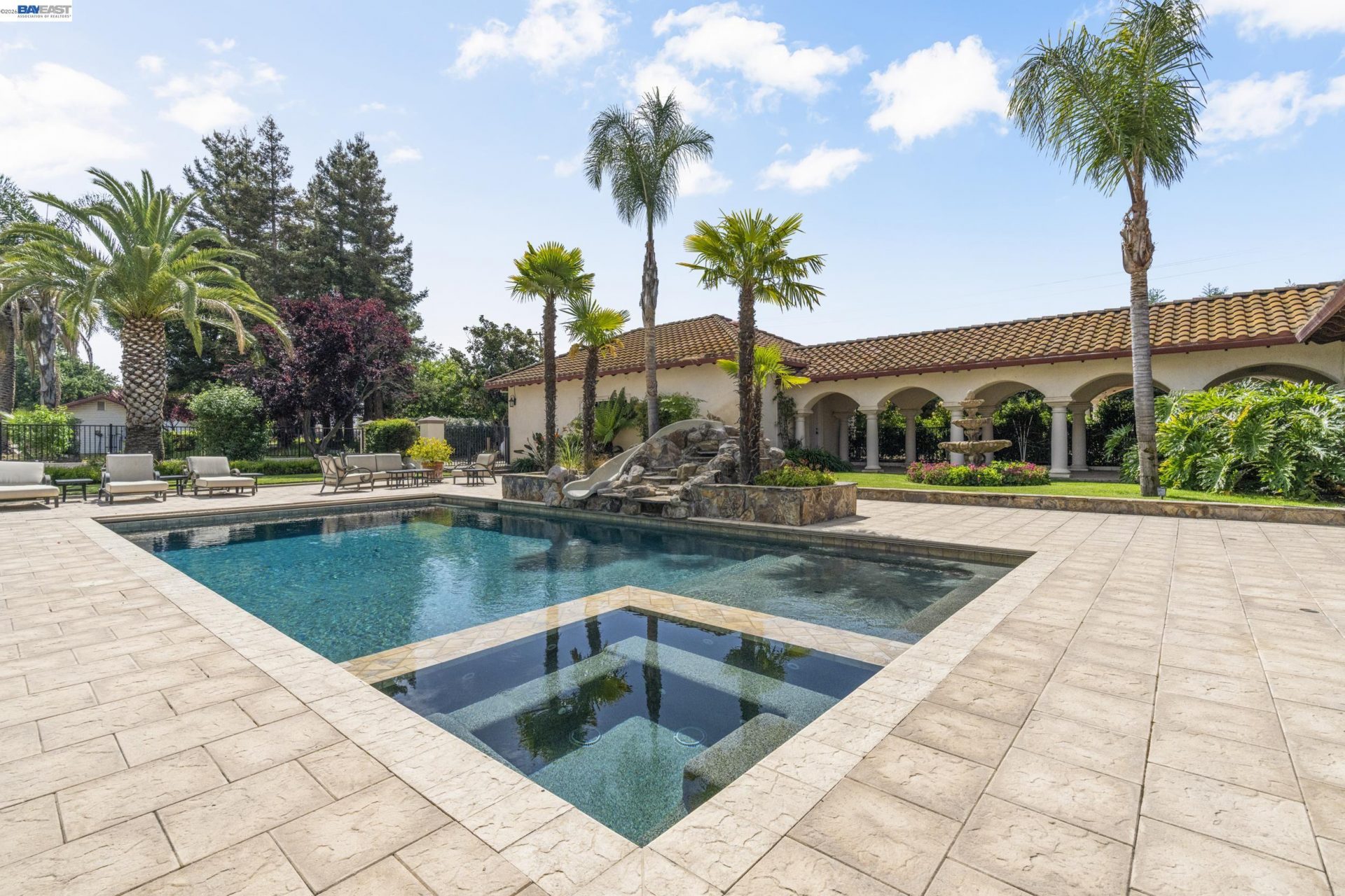 Property photo 35