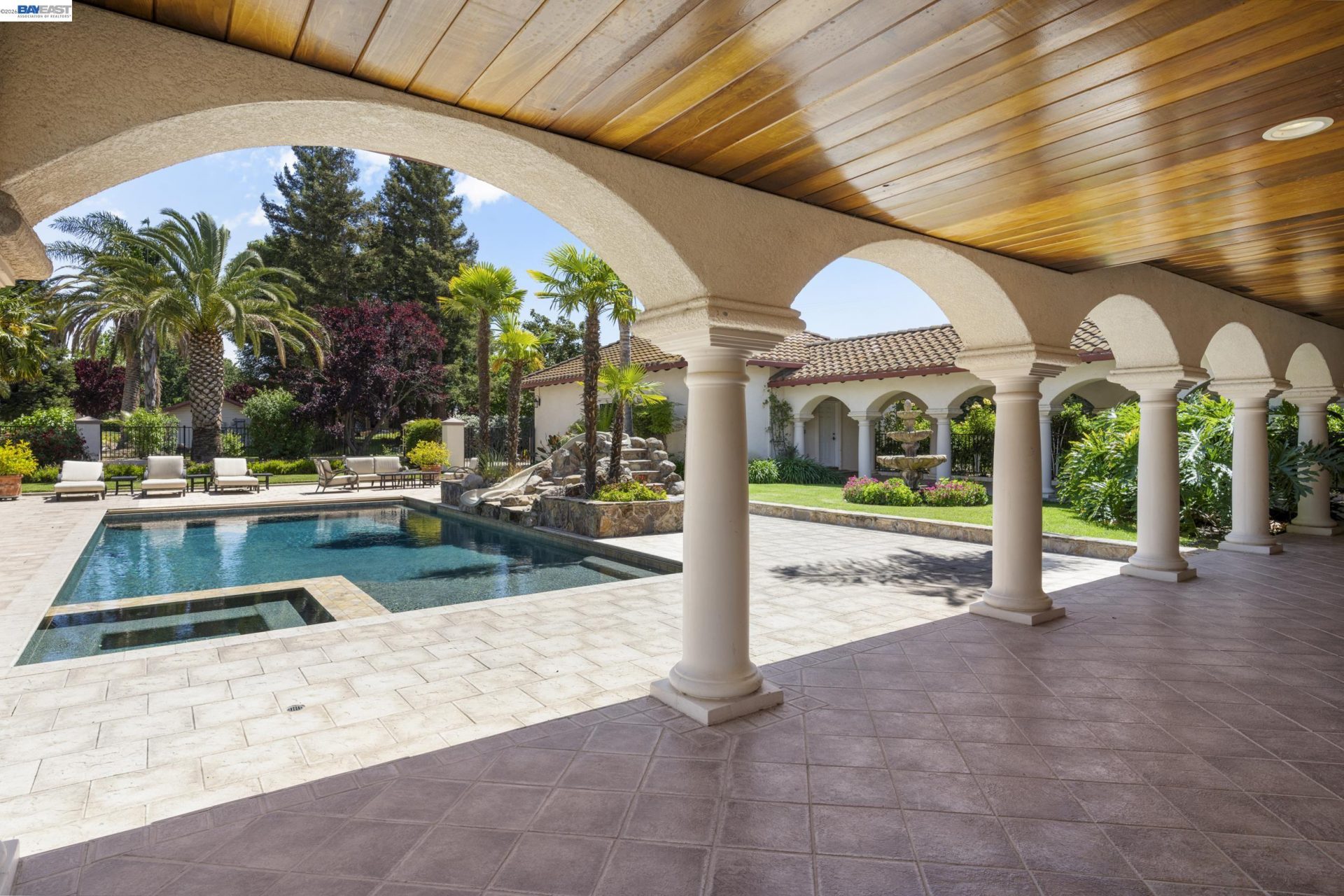 Property photo 37