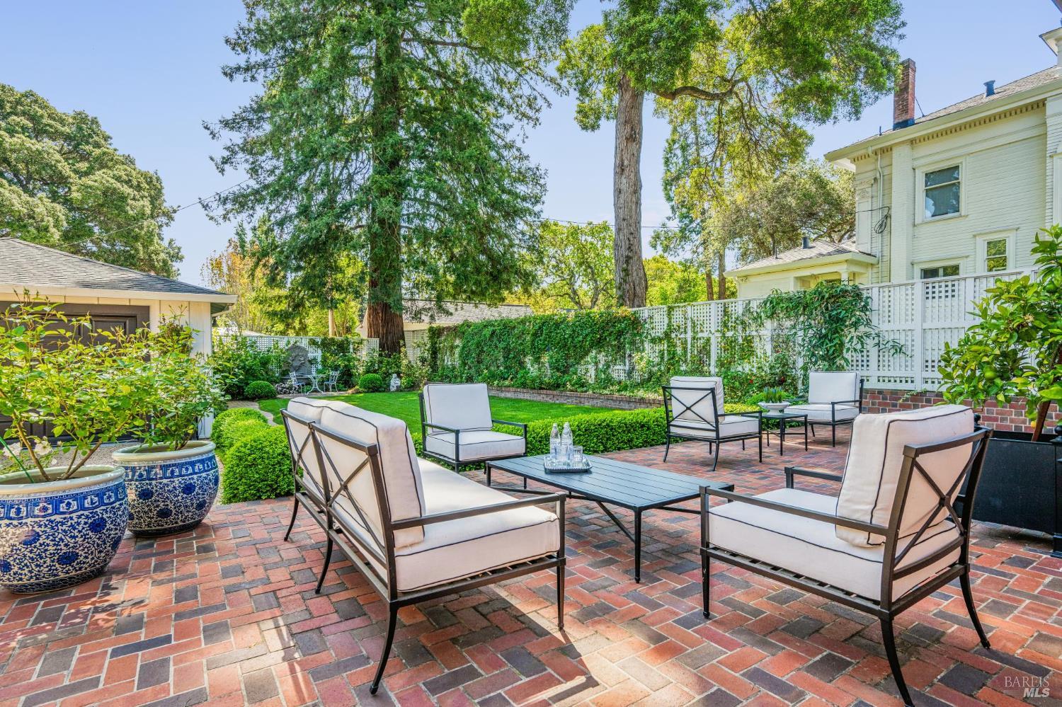 Property photo 28