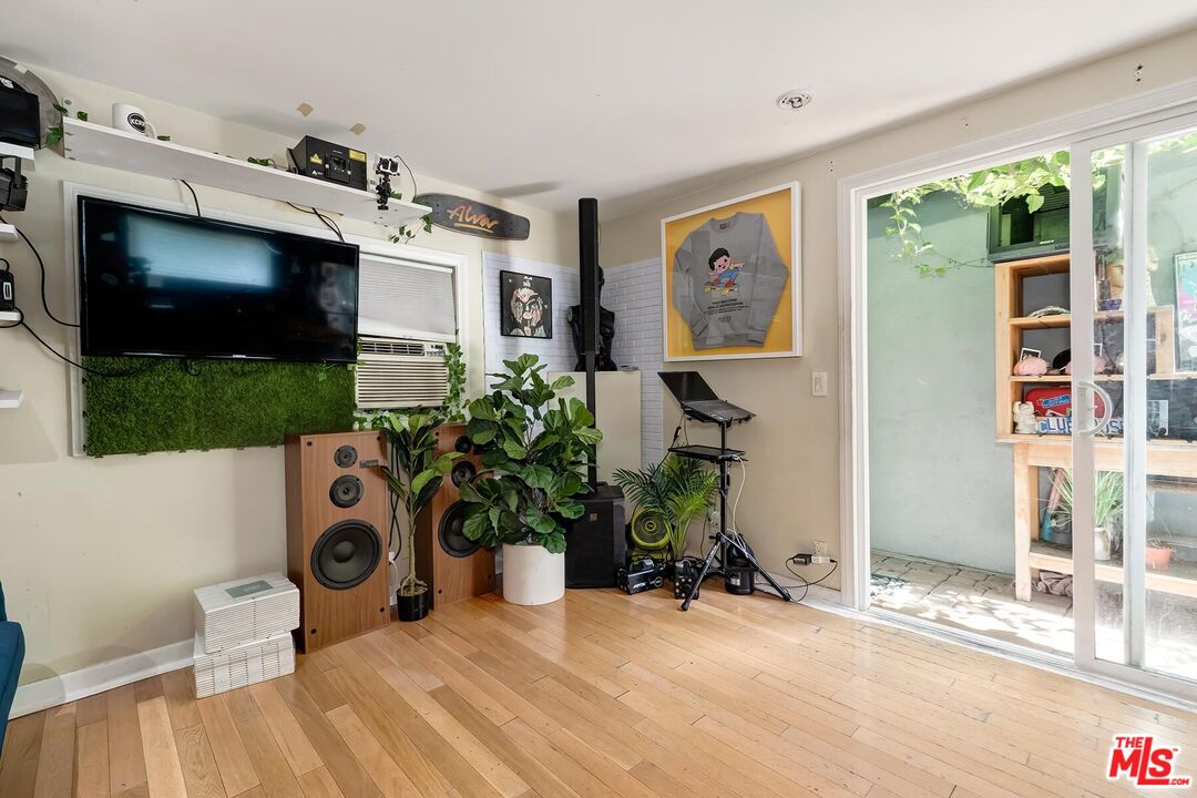 Property photo 24
