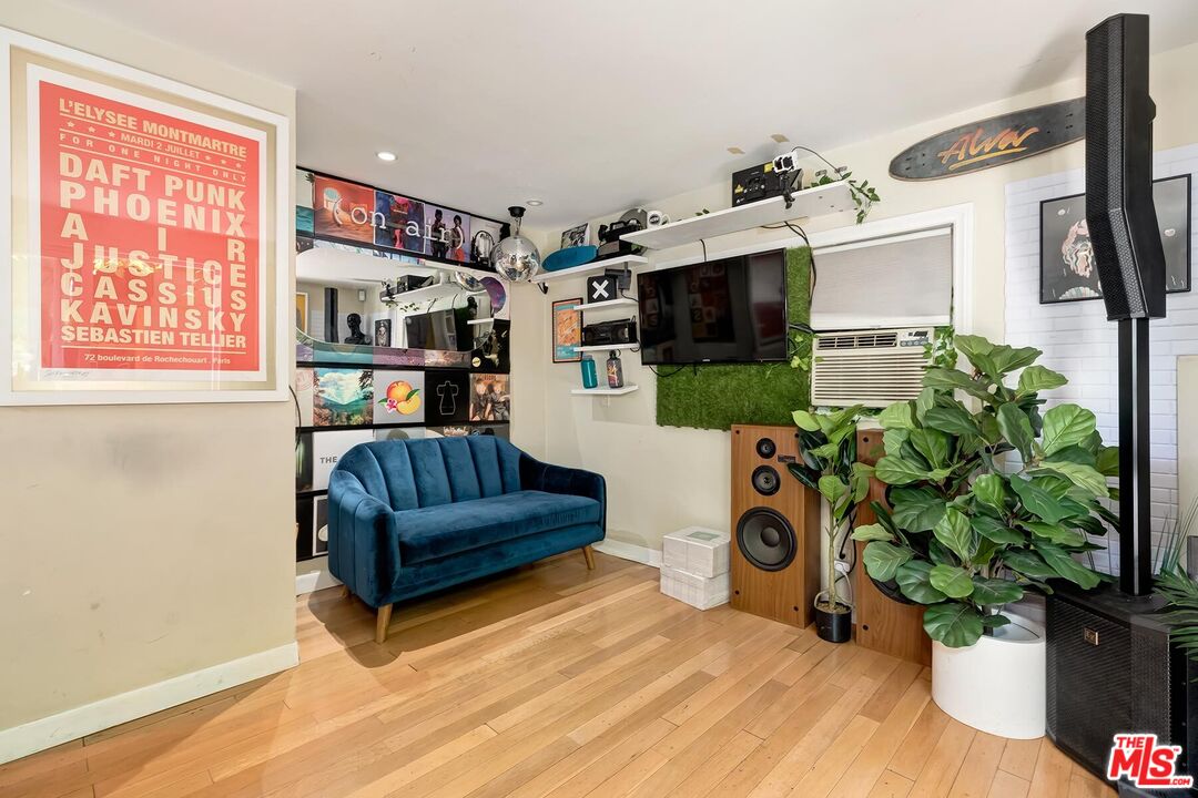 Property photo 25
