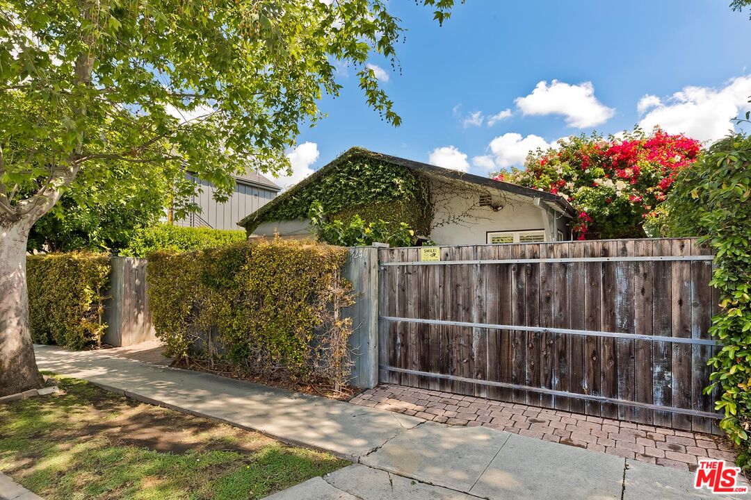 Property photo 32