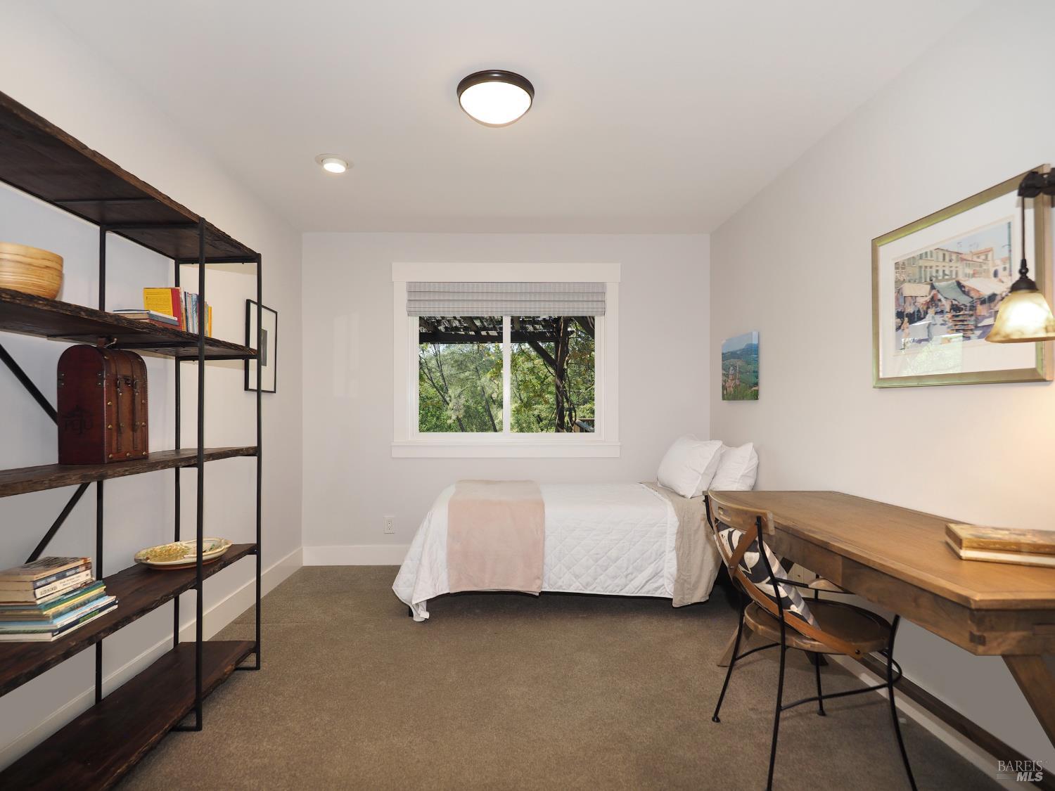 Property photo 37