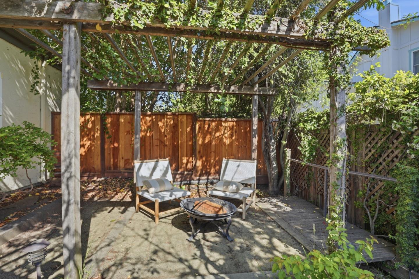 Property photo 44