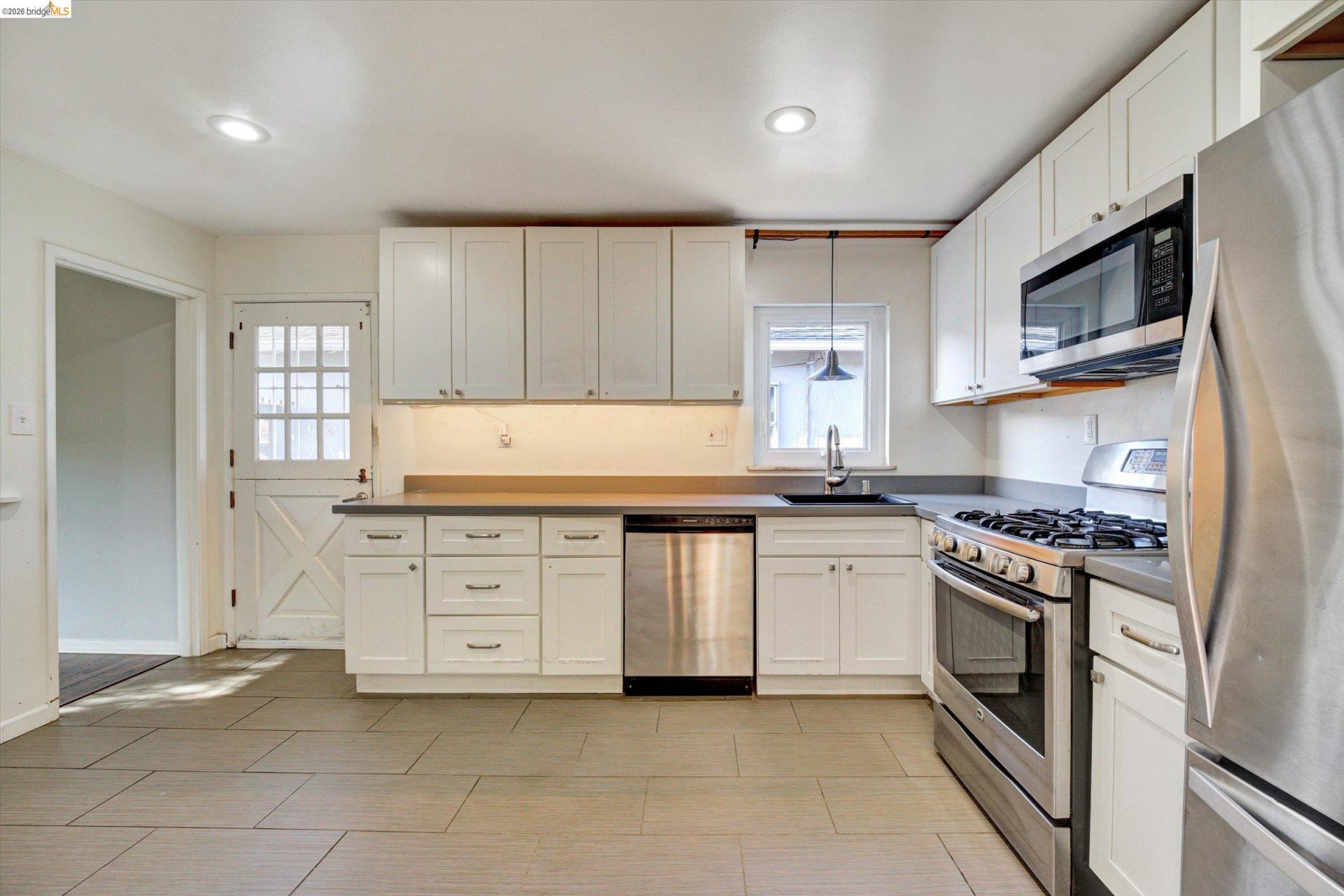 Property photo 24