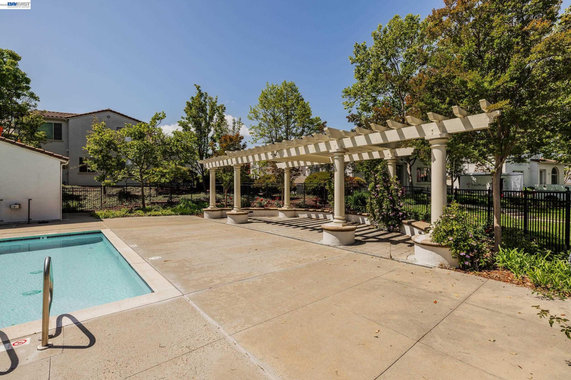 Property photo 37