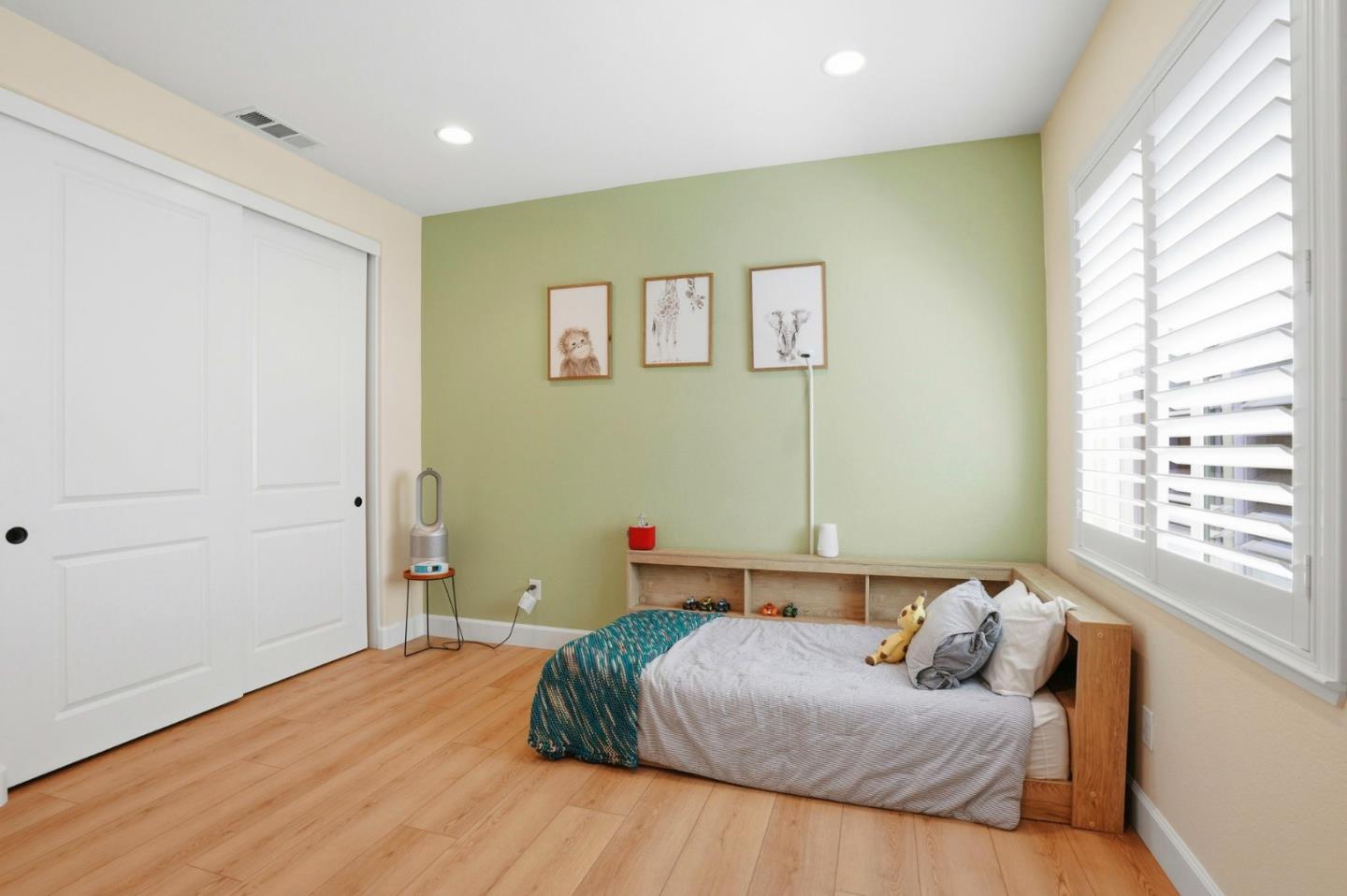 Property photo 25