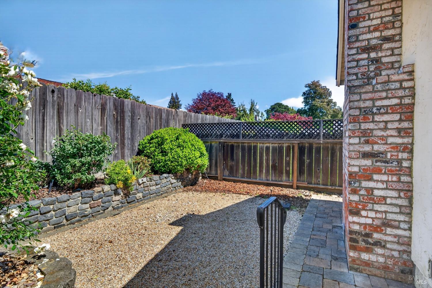 Property photo 37