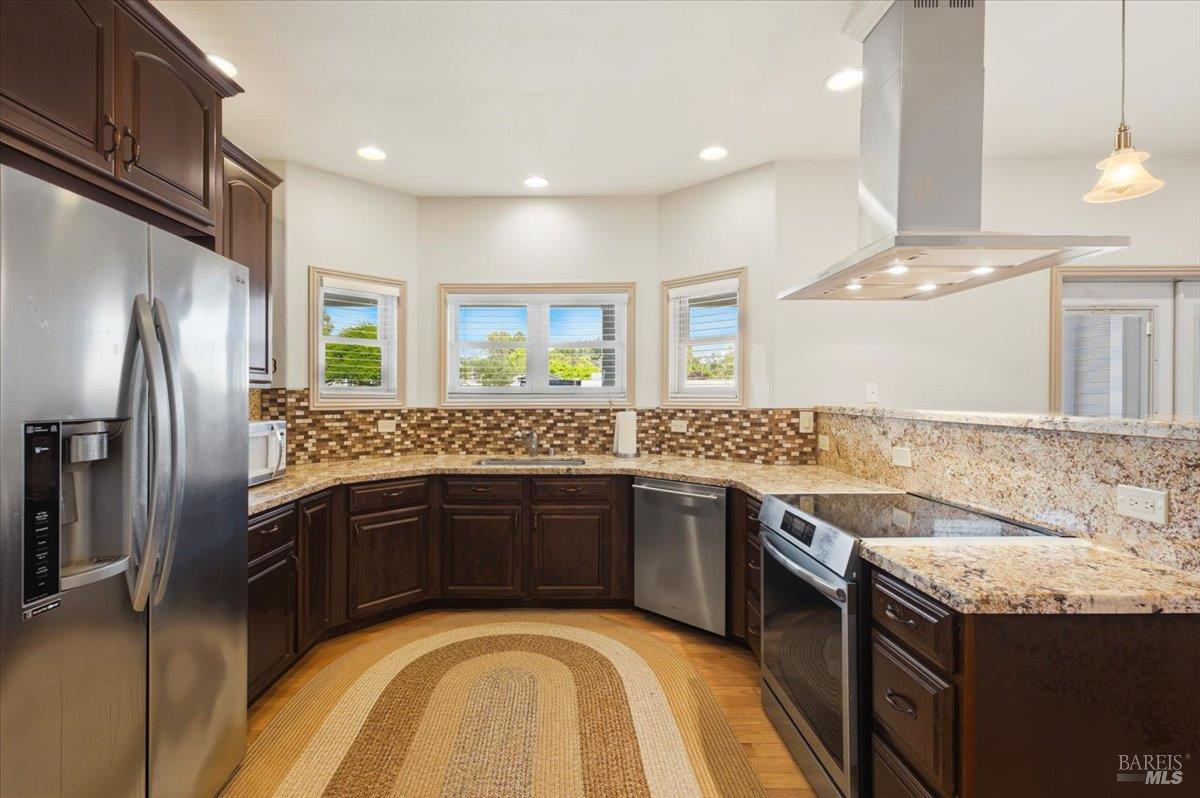 Property photo 28