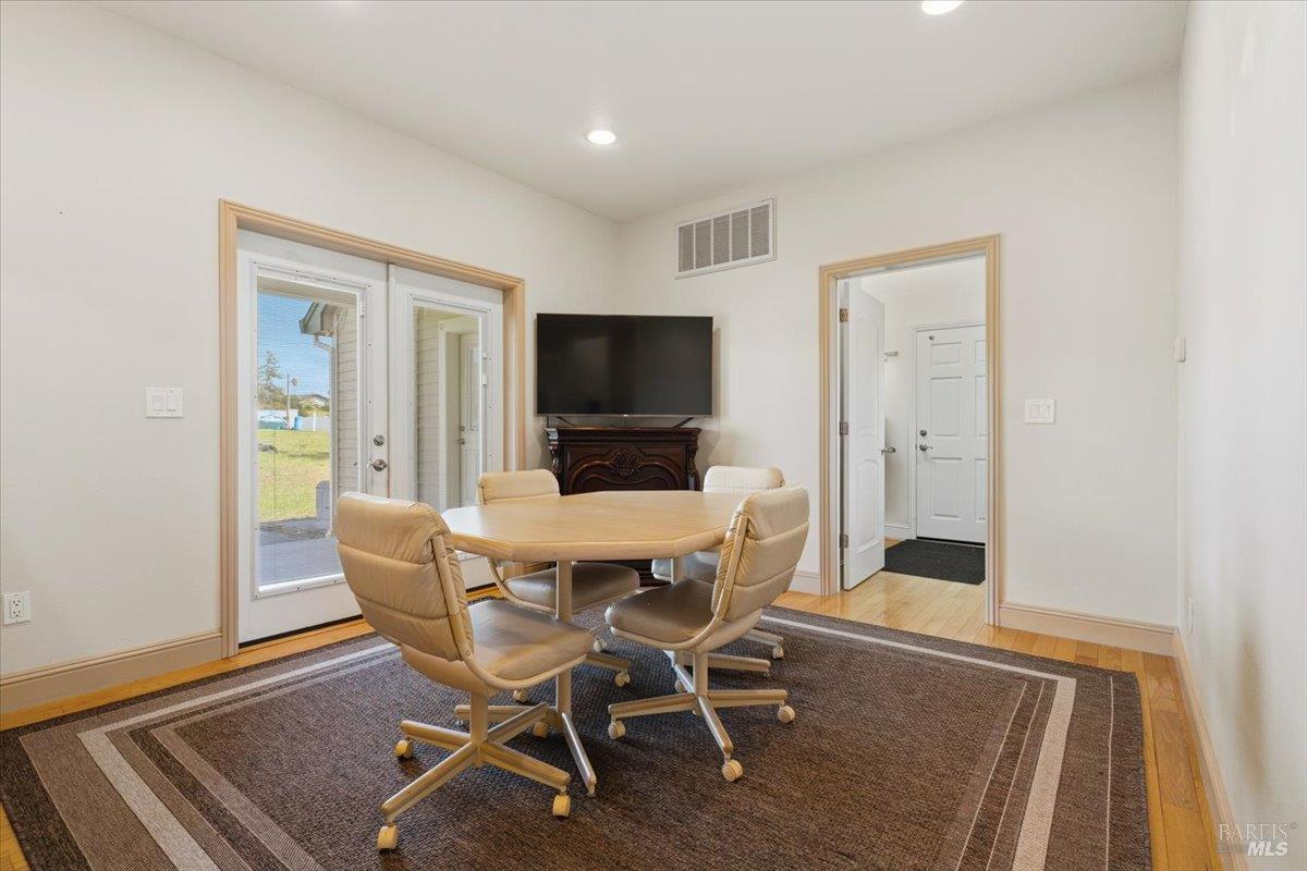 Property photo 31