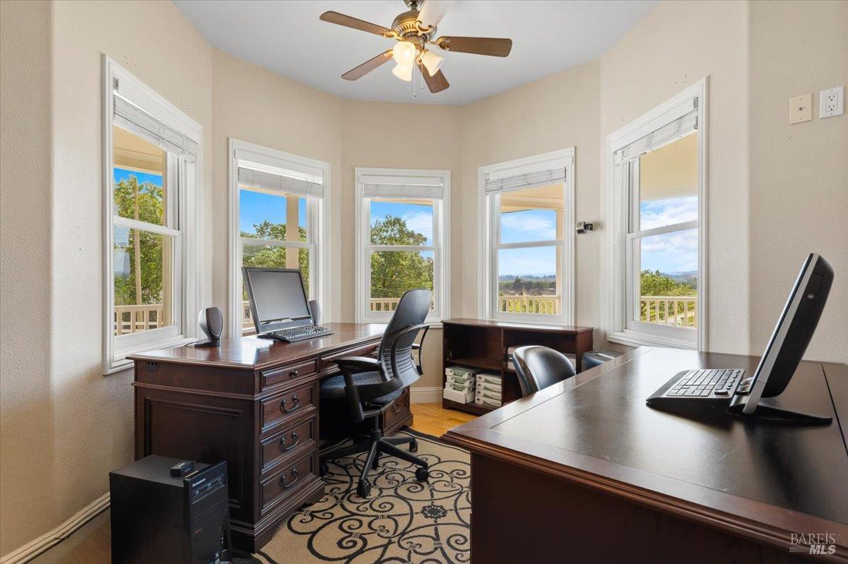 Property photo 32