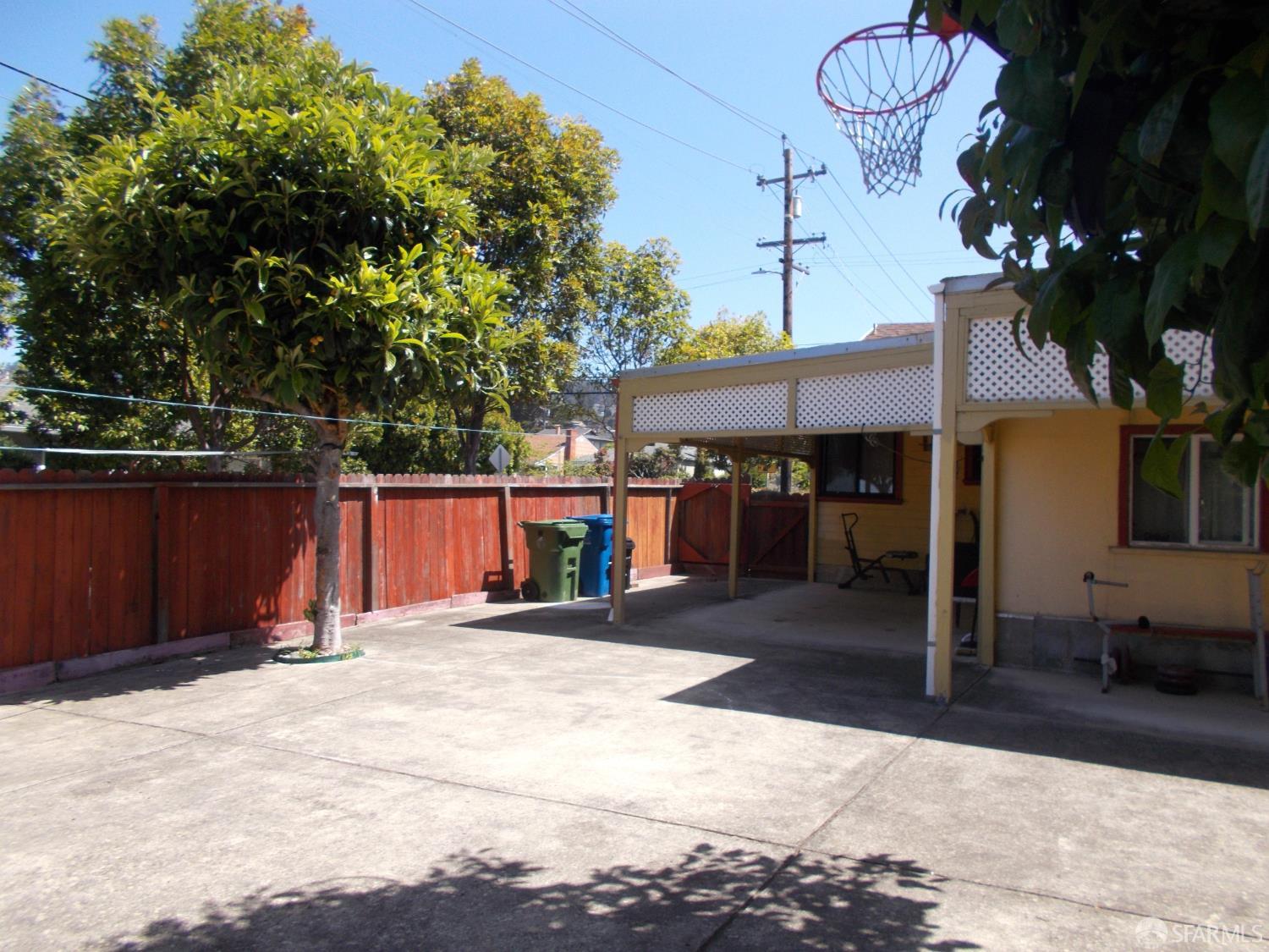 Property photo 37