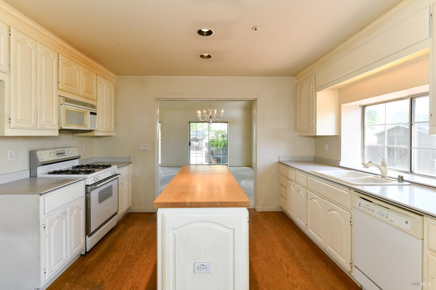 Property photo 22