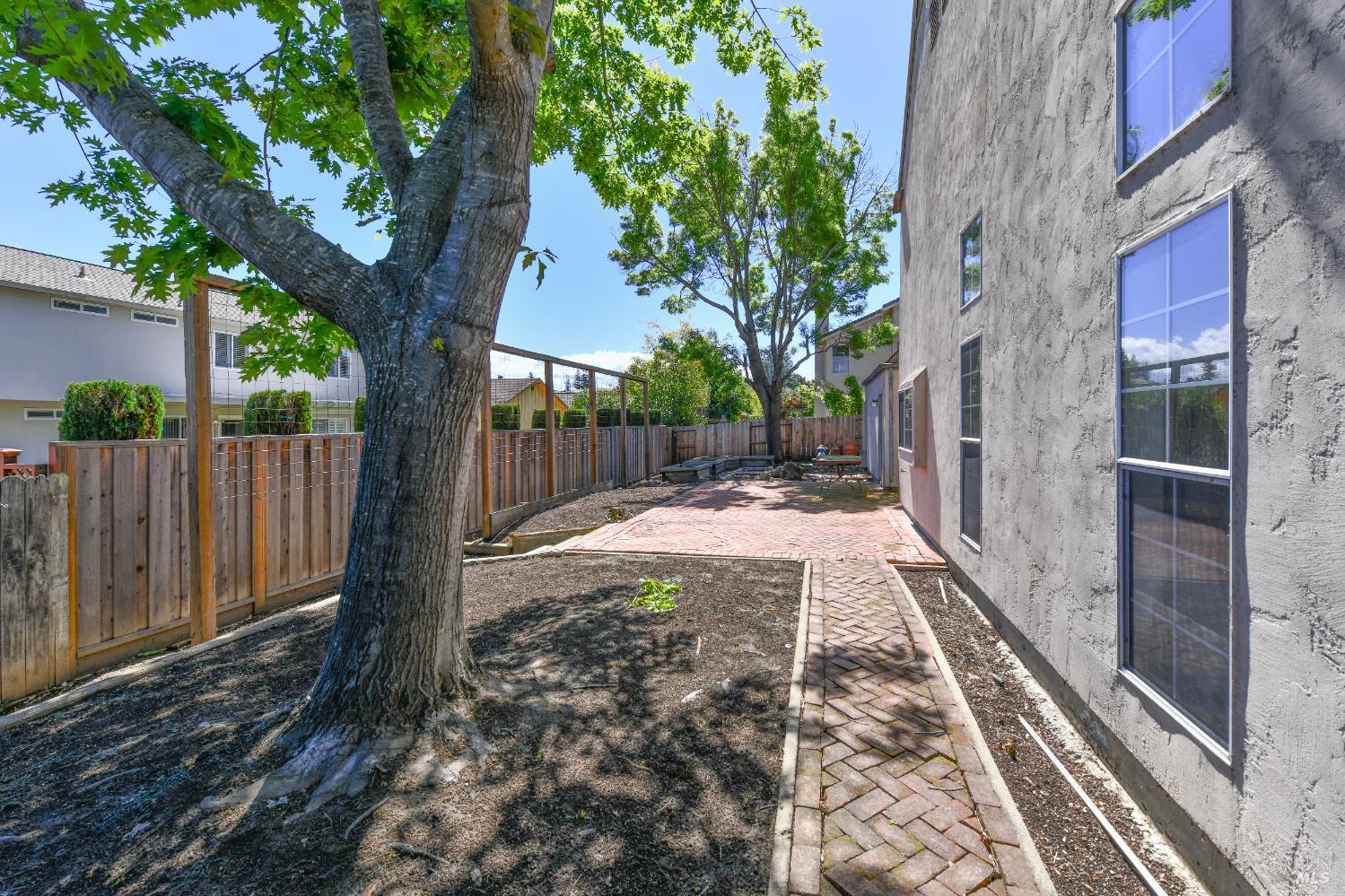 Property photo 38