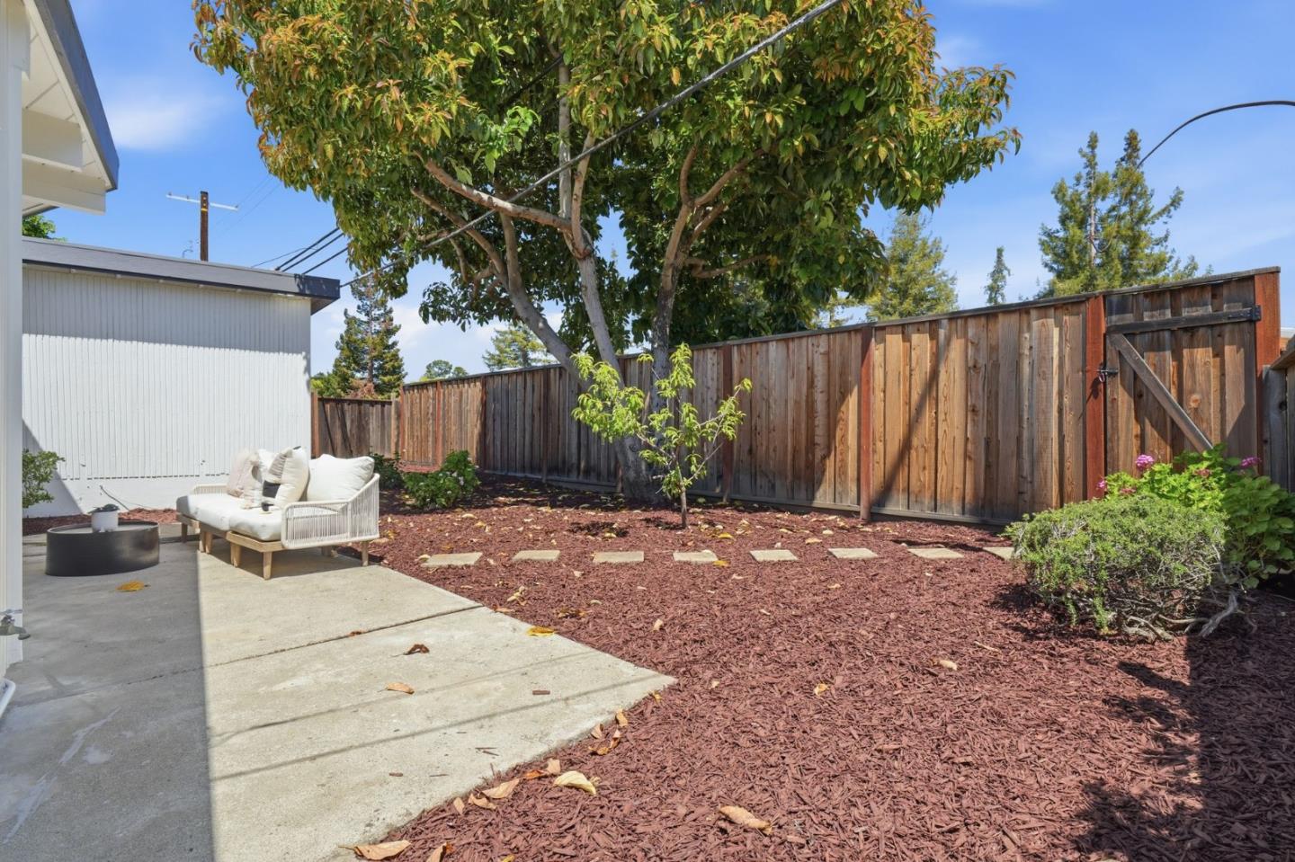 Property photo 44
