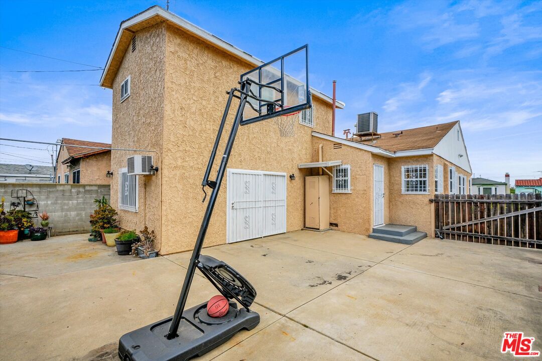 Property photo 35
