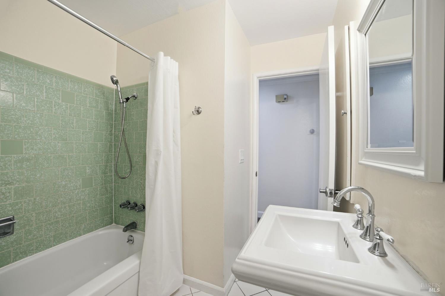 Property photo 33